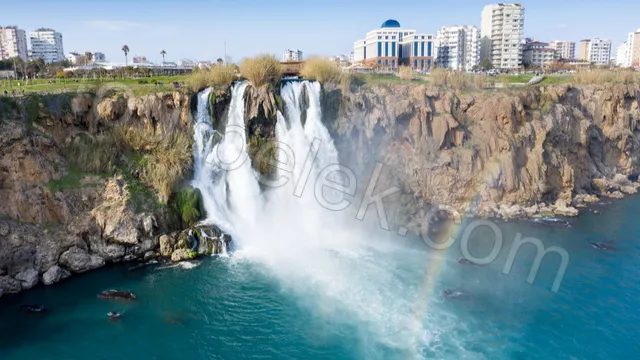 Private Daytime Yacht Cruise Photos 1