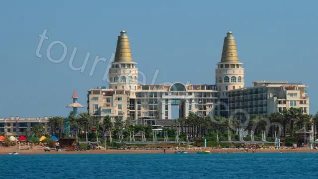 Private Daytime Yacht Cruise Photos 1