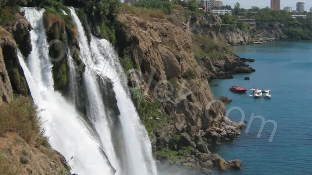 Private Daytime Yacht Cruise Photos 1