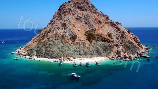 Suluada (Water Island) Private Yacht Cruise Photos 5