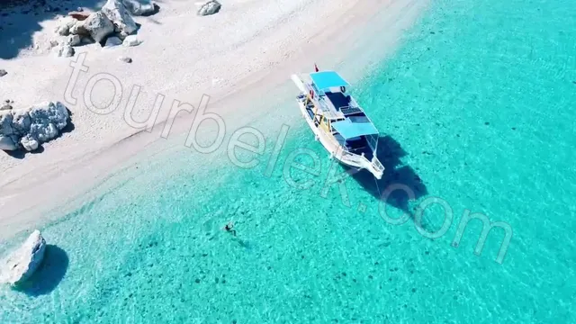 Suluada (Water Island) Private Yacht Cruise Photos 5