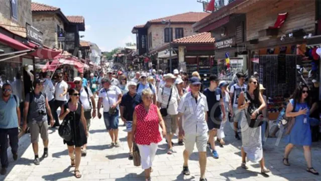 Private Yacht Cruise to Side Ancient City Photos 3