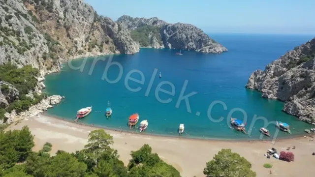 Porto Ceneviz Bay Private Yacht Cruise Photos 4